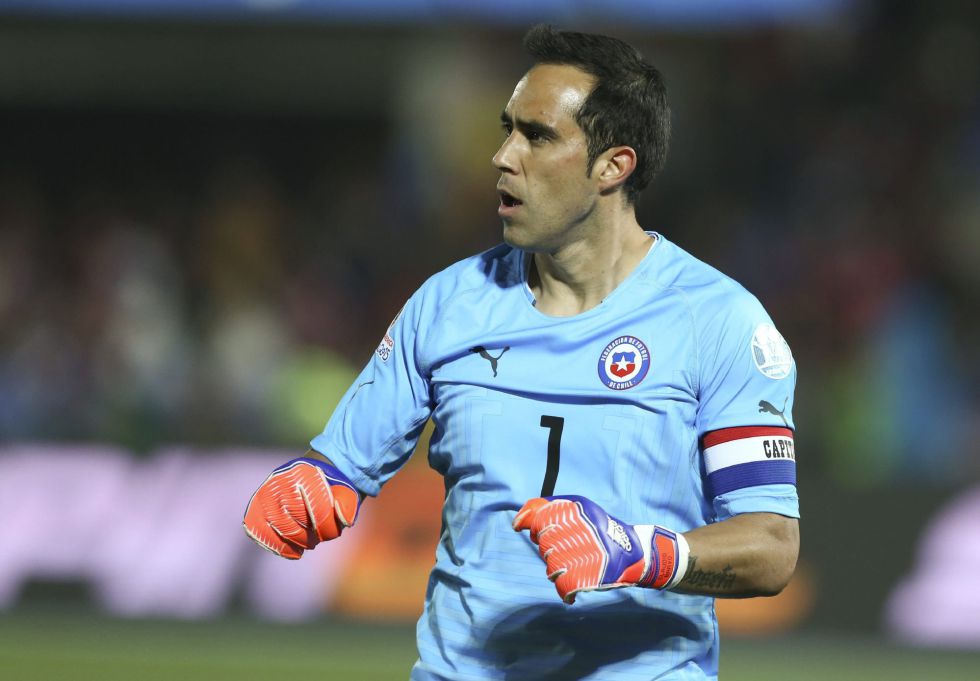 Клаудио Браво заведе дело срещу Барселона и Реал Сосиедад 