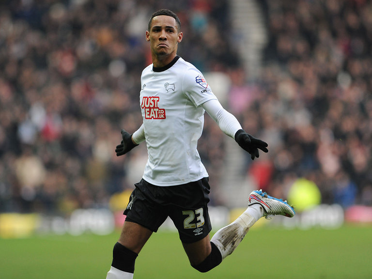 Том Инс подписа с Дарби Каунти 