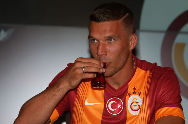 Венгер: Подолски постъпи правилно 