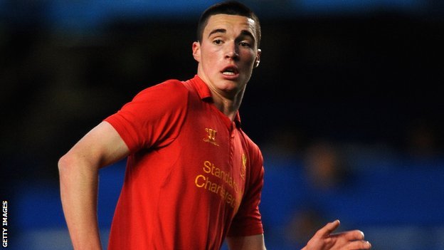 Пуул даде 19-годишен на Блекпул 