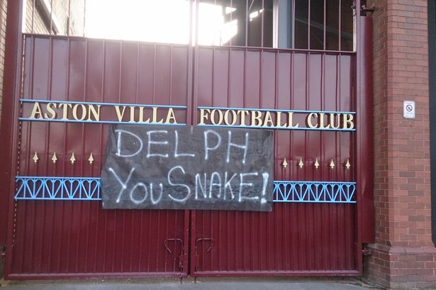 Фенове на Вила: Делф, ти си змия