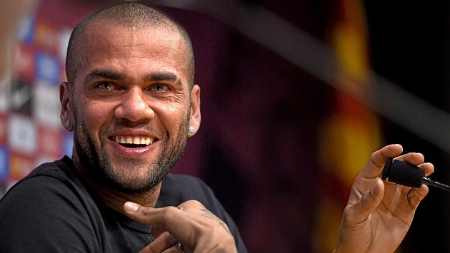 Алвеш получил 1 милиона евро бонус от Барса