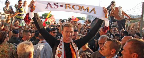 Джеко пристигна в Рим (видео)