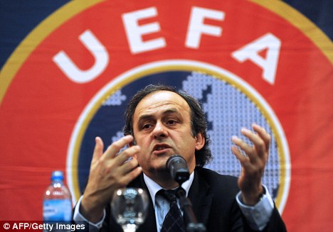 УЕФА призова клубовете да помагат на бежанците
