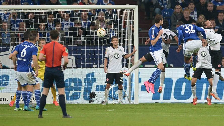 Шалке 04 - Айнтрахт 2:0 