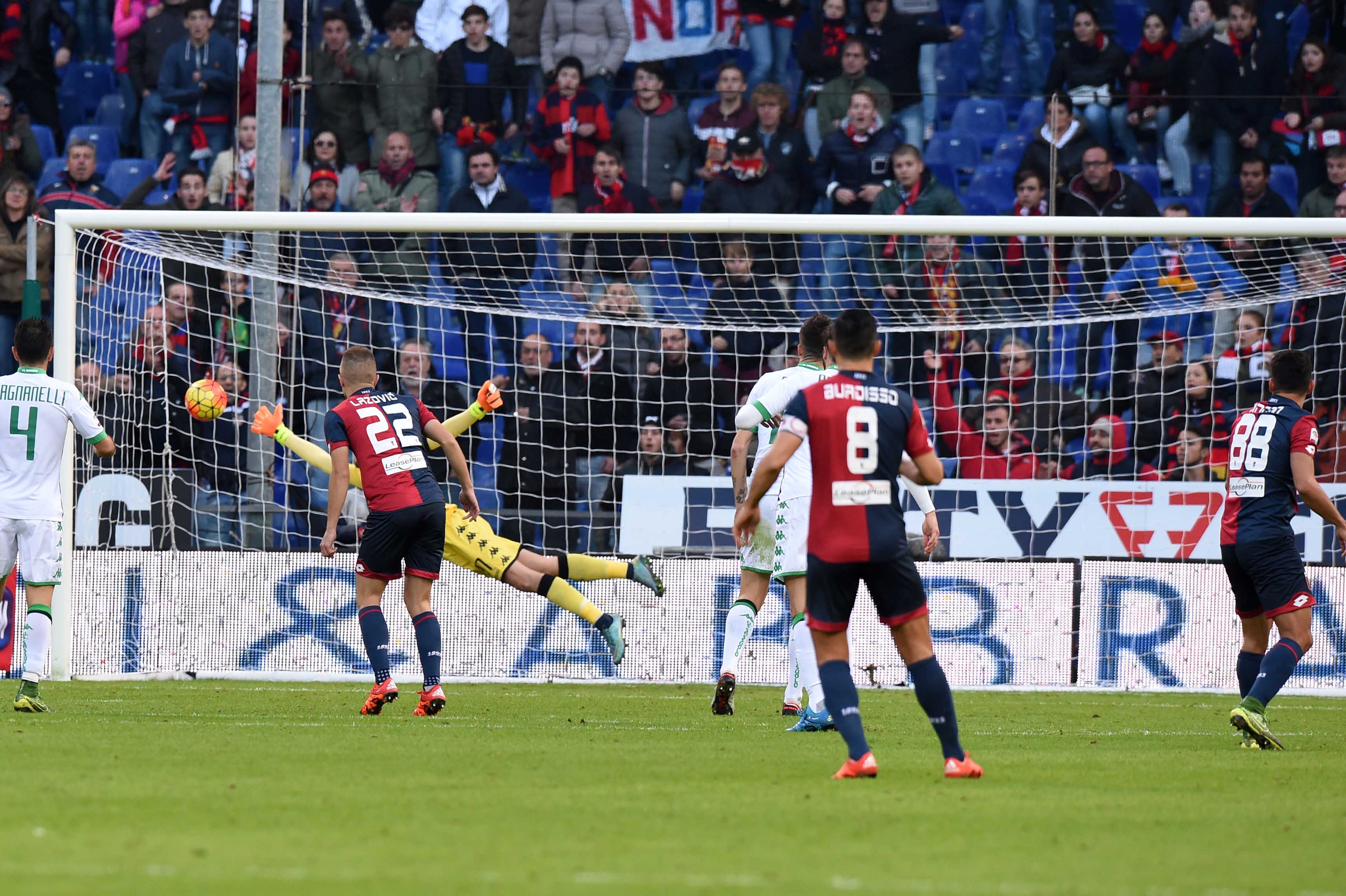 Дженоа - Сасуоло 2:1 