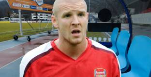 Бивш защитник на Арсенал приключи с футбола