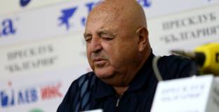 Стефанов: Бербатов не става, не е в час с много неща