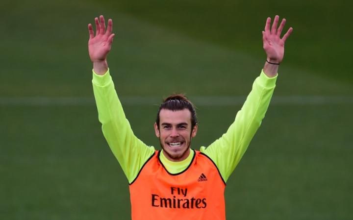 Реал Мадрид е готов да даде на Бейл същите пари като на Роналдо