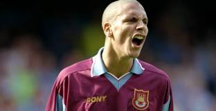 Рио си спомни как е играл пиян за Уест Хем