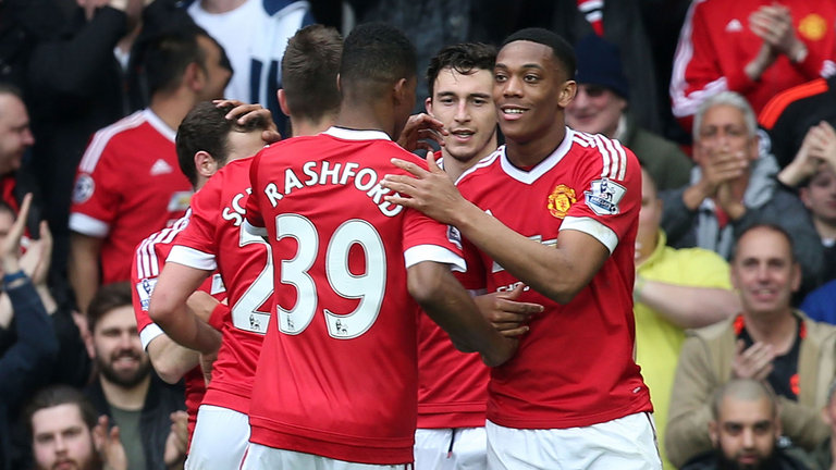 Рууни: Юнайтед има добро бъдеще с тези младежи 