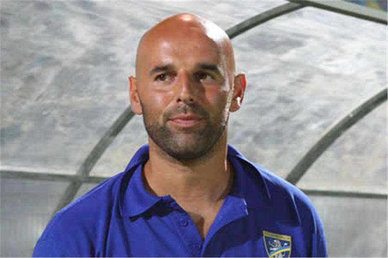 Стелоне напусна Фрозиноне 