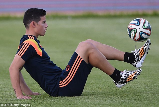 Хамес Родригес тренира отделно от общата група 