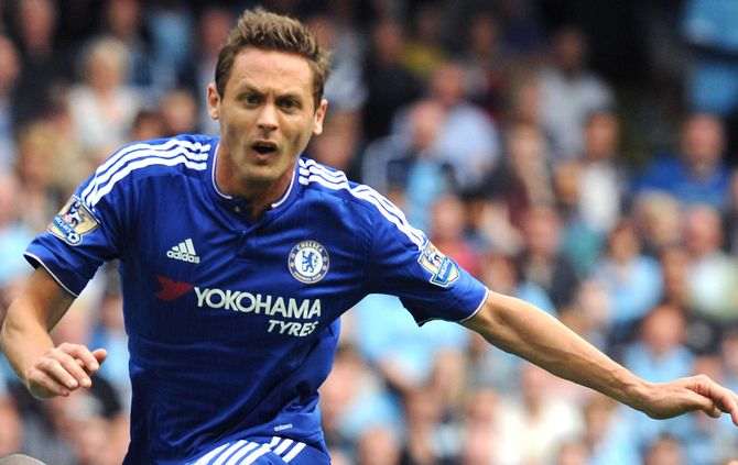 Матич може да премине в Манчестър Юнайтед