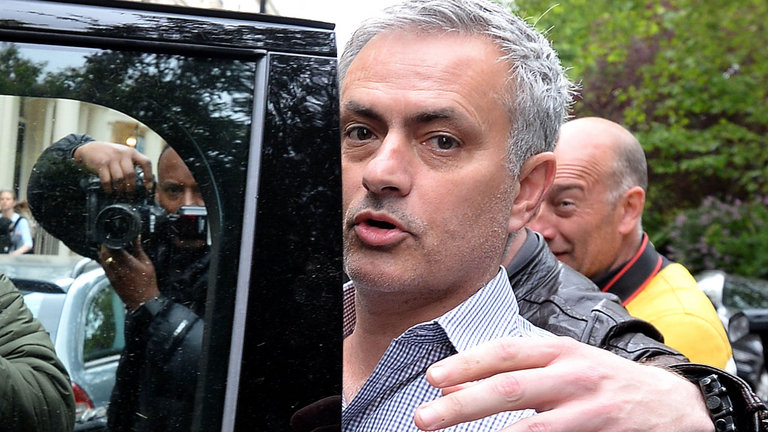 Юнайтед обявява за назначаването на Моуриньо в петък? 