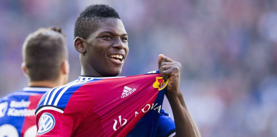 Юнайтед наел Мендеш за трансфера на Емболо