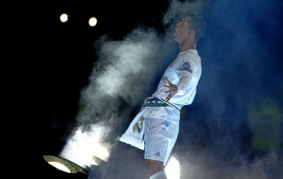 Роналдо продължи договора си и ще завърши кариерата в Реал 