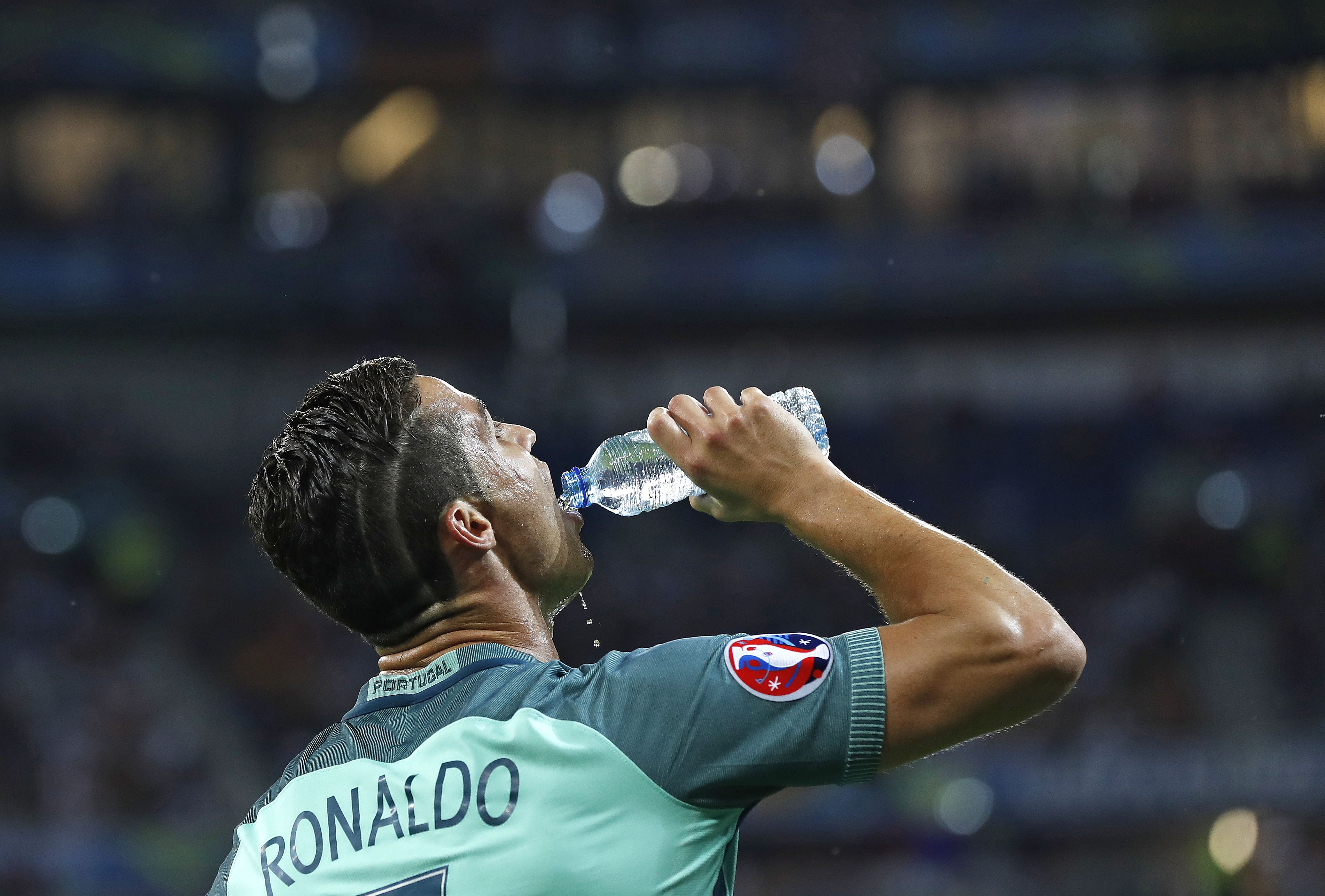 Португалия - Уелс 2:0 