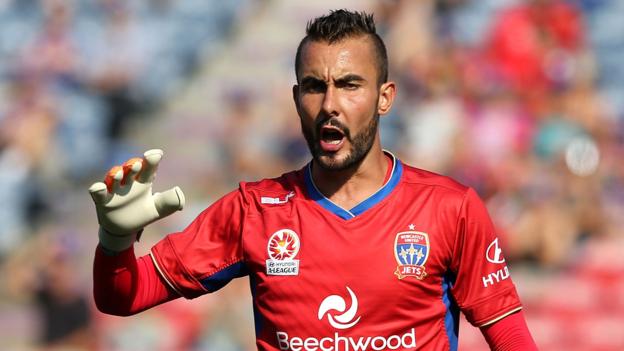 Суонзи привлече австралийски национал 