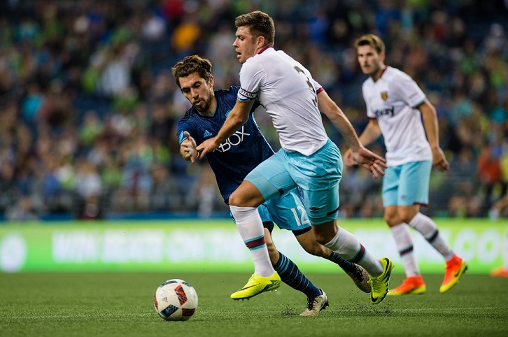 Уест Хем потвърди за травмата на Кросуел 