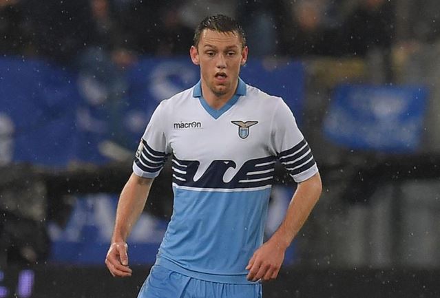 Челси планира да закупи Де Врий през януари 