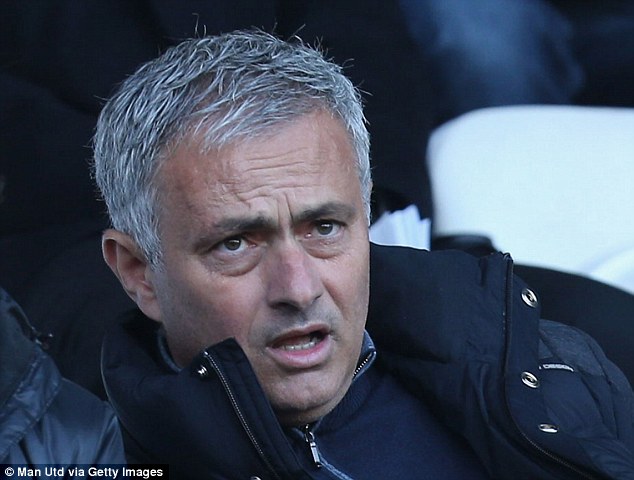 Моуриньо иска играчите да се жертват за отбора