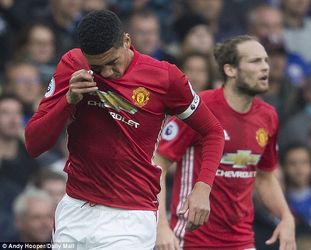 Смолинг аут за месец 