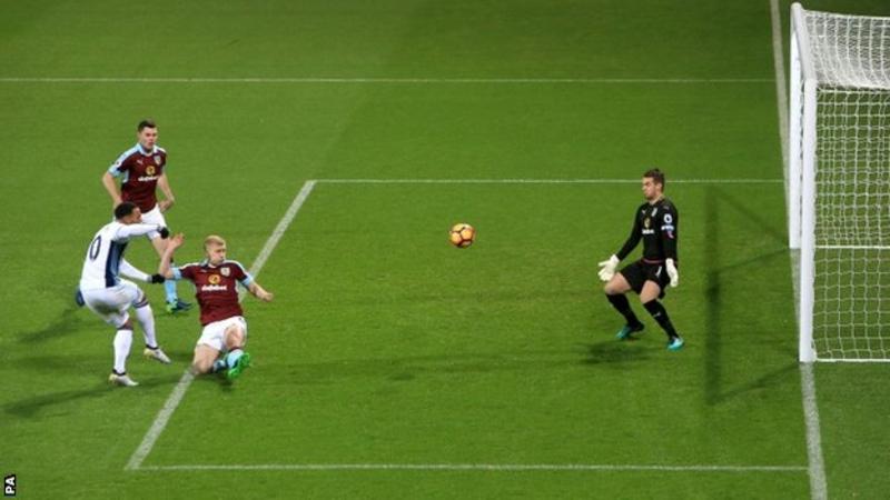 Уест Бромич - Бърнли 4:0 