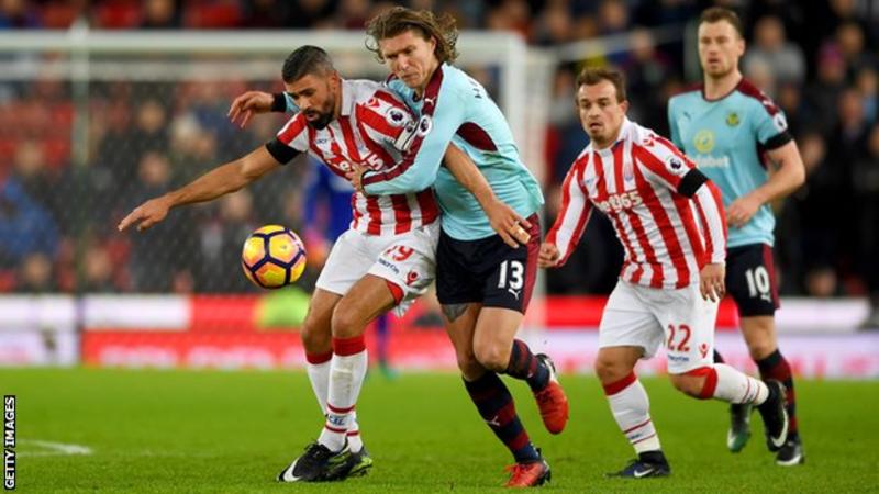 Стоук Сити - Бърнли 2:0 