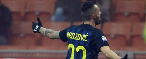 Интер - Дженоа 2:0 