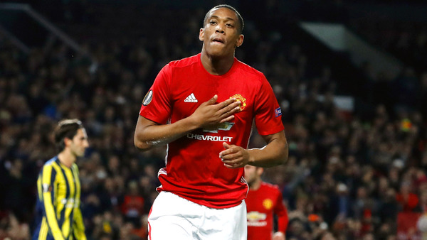 Уест Хем е готов да даде Пайе на Юнайтед, в замяна на Марсиал 