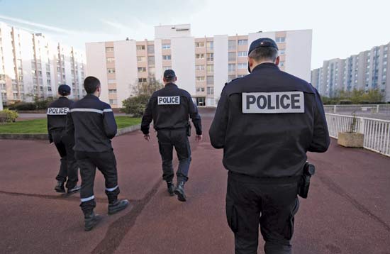 Френската прокуратура обяви, че заведе дело за укриване на данъци