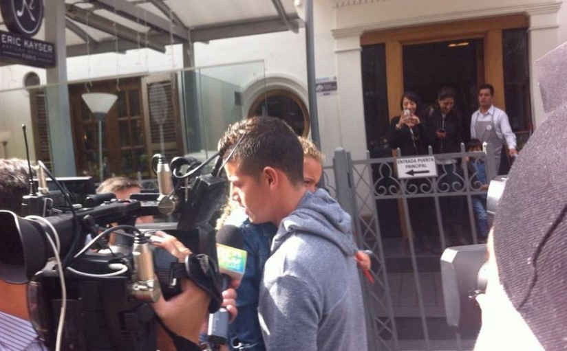 Хамес оформя британска виза и може да премине в Юнайтед или Челси 