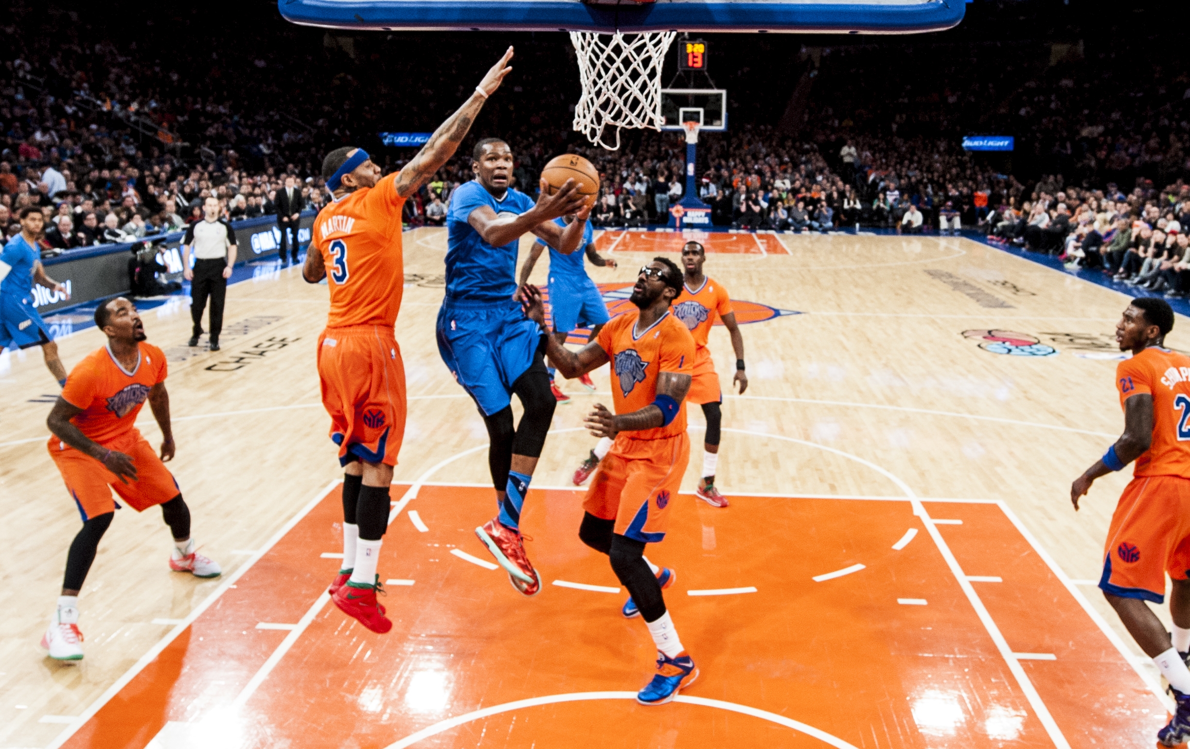 27 точки на Леонард не стигнаха на Сан Антонио срещу Клипърс, резултатите в НБА