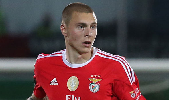 Юнайтед се отказа от Линдельоф 