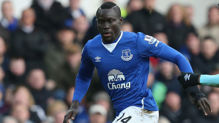 Хъл наема Ниасе от Евертън 