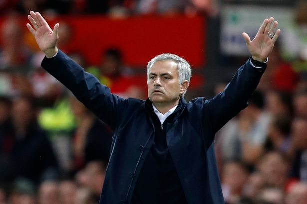 Моуриньо: Феновете трябва да помогнат срещу Ливърпул 