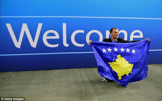 Косово остава член на УЕФА
