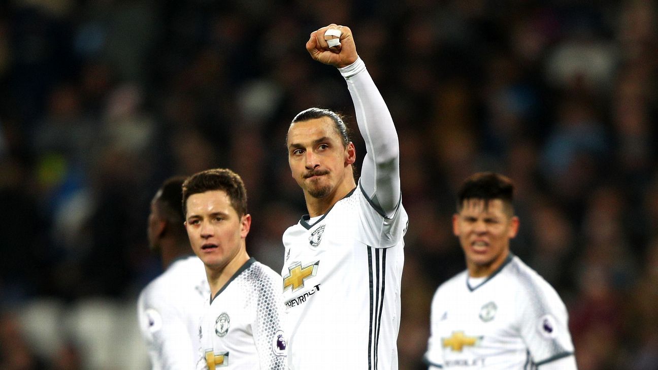 Ибрахимович не бърза с новия договор 