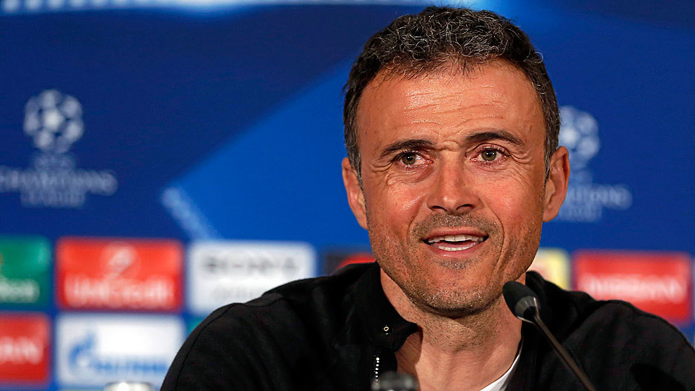 Енрике: Ще търсим решение на проблема с контузията на Видал 