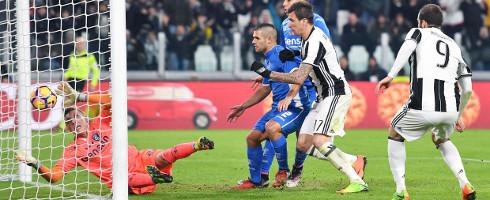 Ювентус - Емполи 2:0 