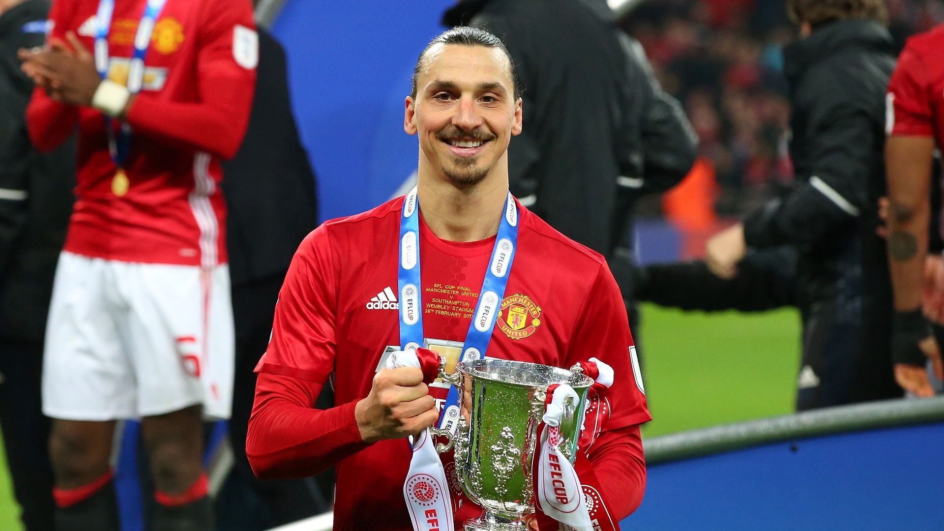 Кантона: Ибрахимович е като мен, помага на младите 