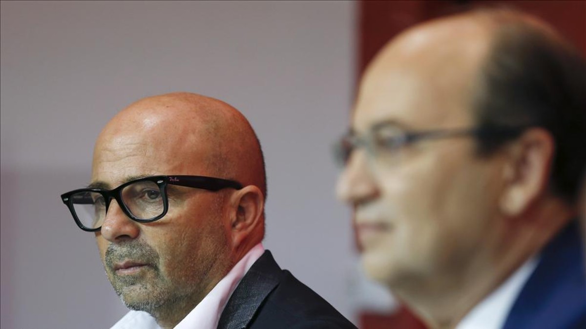 Кастро: Искаме да задържим Сампаоли 