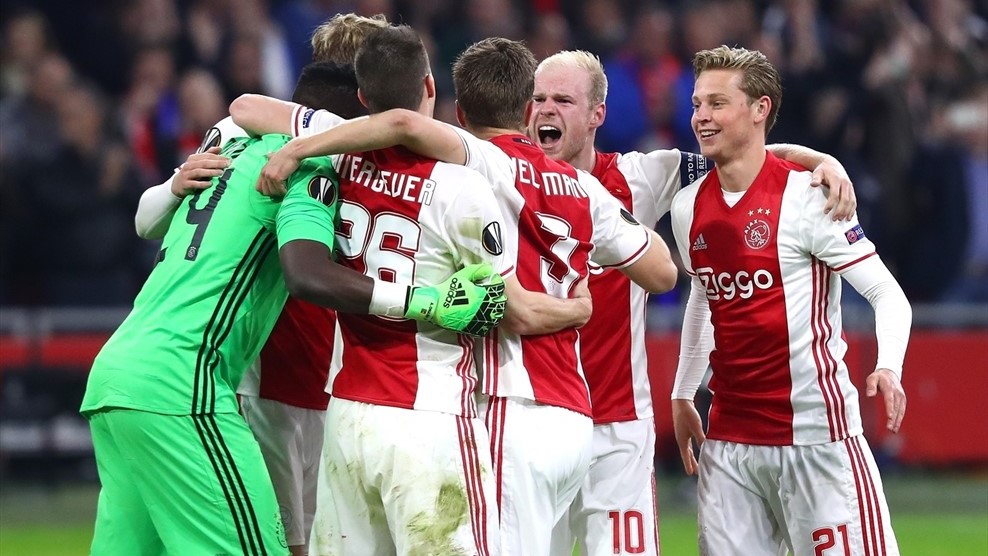 Аякс - Шалке 04 2:0 