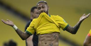  Неймар подкрепи Винисиус