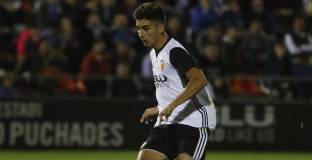 Ливърпул се интересува от талант на Валенсия 