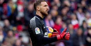 Синклер: Облак ще помогне на Челси да се конкурира с Ливърпул 