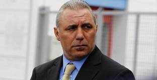 Клуб на Стоичков сезирал УЕФА за Левски