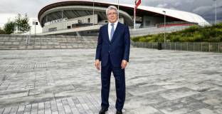 Сересо: Манчестър Сити игра праисторически футбол