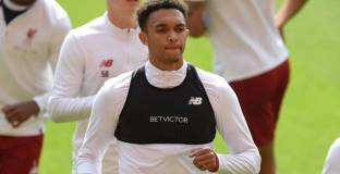 Александър-Арнолд: Роналдо има слаби места